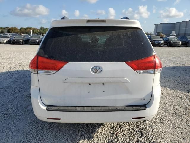 2013 Toyota Sienna LE