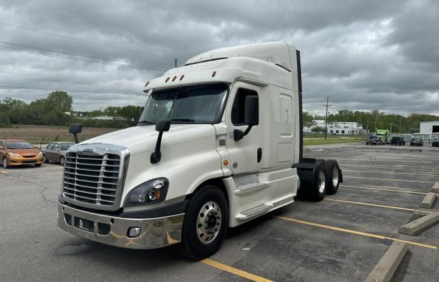 2018 Freightliner Cascadia 125