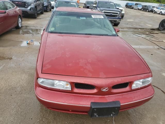 1999 Oldsmobile 88 Base