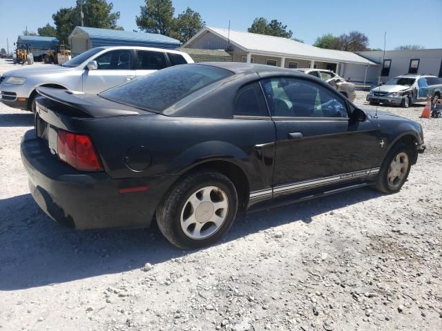 2000 Ford Mustang