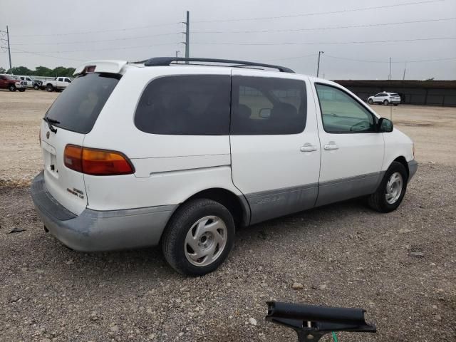 1998 Toyota Sienna LE