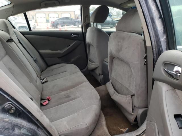 2010 Nissan Altima Base