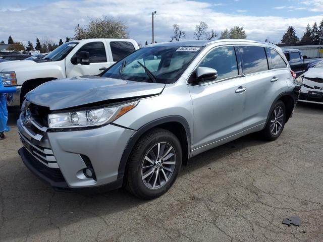 2017 Toyota Highlander SE