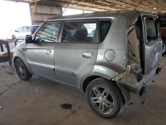 2010 KIA Soul +