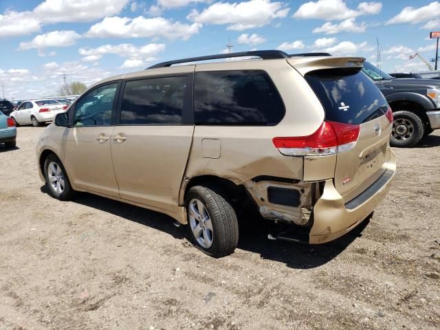 2013 Toyota Sienna LE