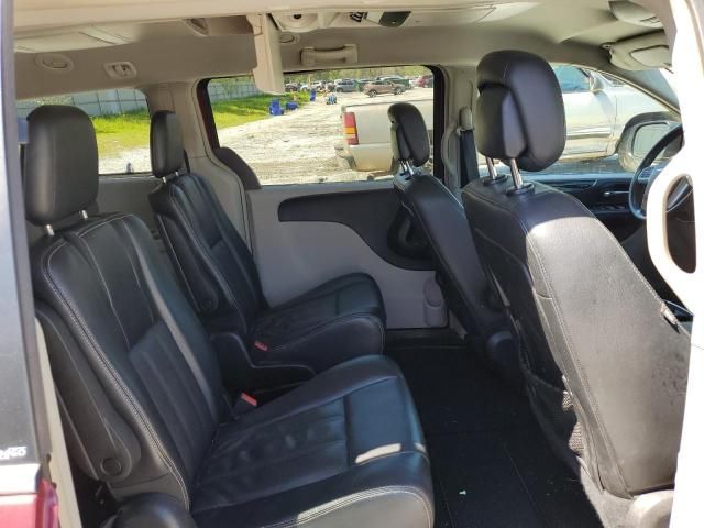 2012 Chrysler Town & Country Touring