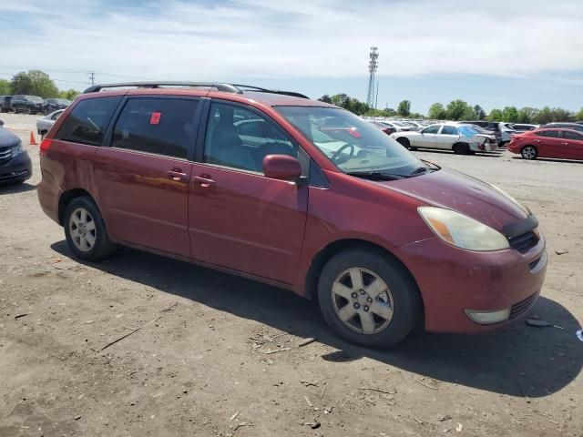 2004 Toyota Sienna XLE