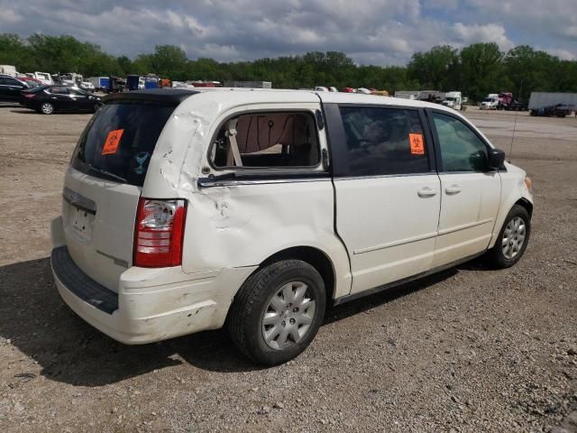 2010 Chrysler Town & Country LX