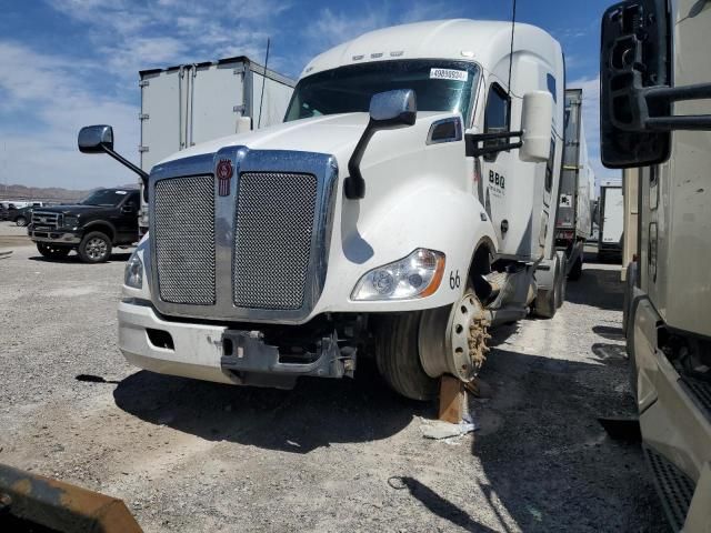 2021 Kenworth Construction T680