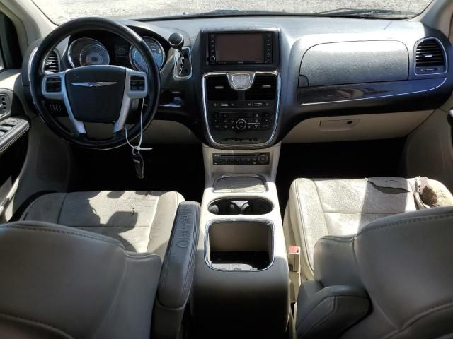 2011 Chrysler Town & Country Limited