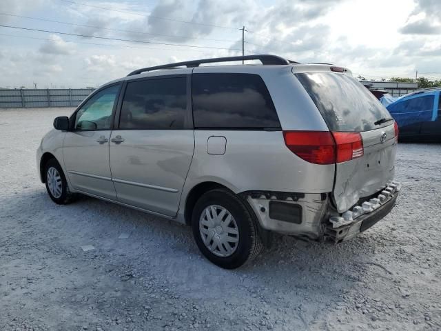 2004 Toyota Sienna CE