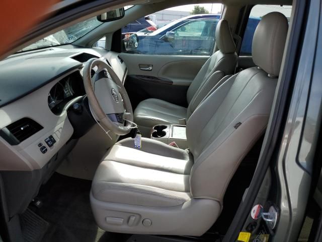 2013 Toyota Sienna XLE