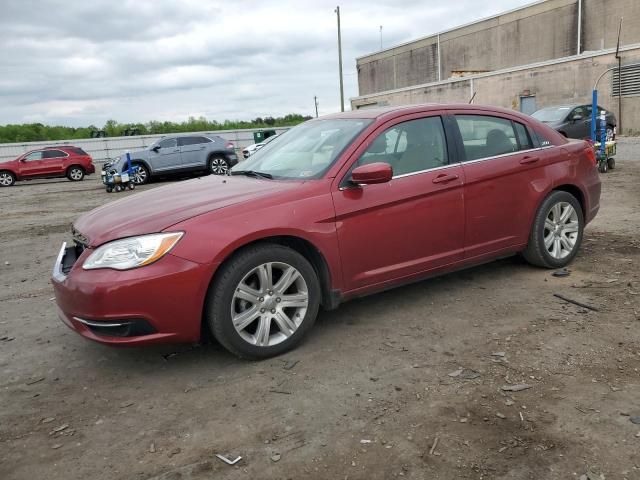 2013 Chrysler 200 Touring