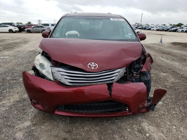 2015 Toyota Sienna XLE