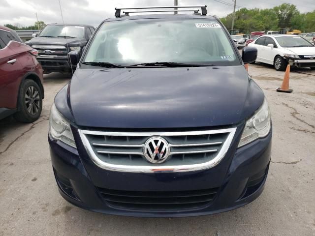 2012 Volkswagen Routan SE