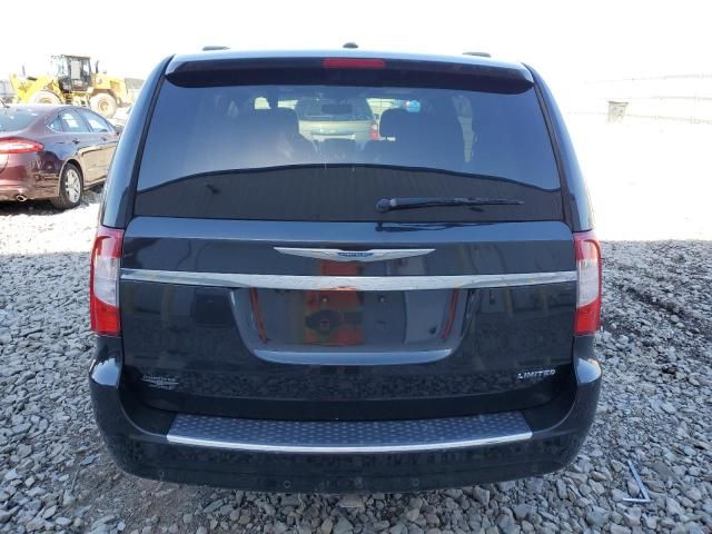 2016 Chrysler Town & Country Limited Platinum