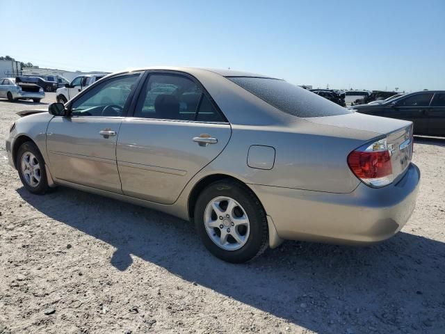 2005 Toyota Camry LE