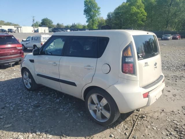 2011 KIA Soul +