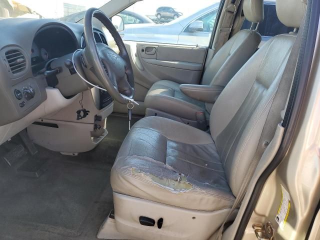 2005 Chrysler Town & Country Touring