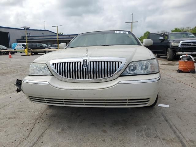 2007 Lincoln Town Car Signature