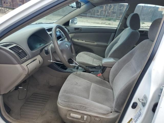 2004 Toyota Camry LE