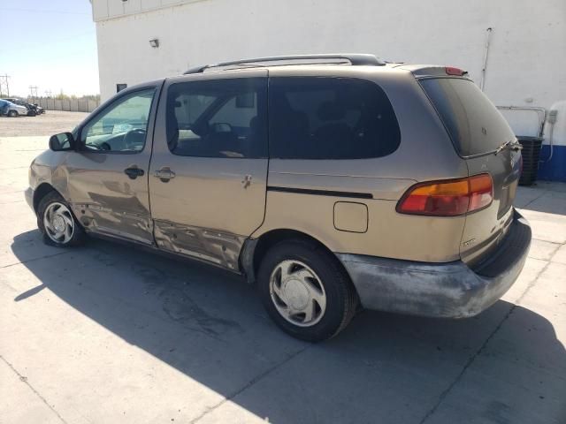 1999 Toyota Sienna LE