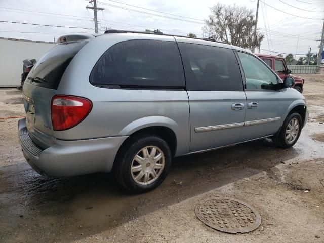 2005 Chrysler Town & Country Touring