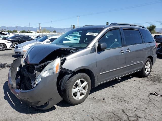 2005 Toyota Sienna CE