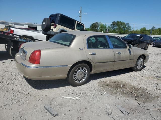 2010 Lincoln Town Car Signature Limited