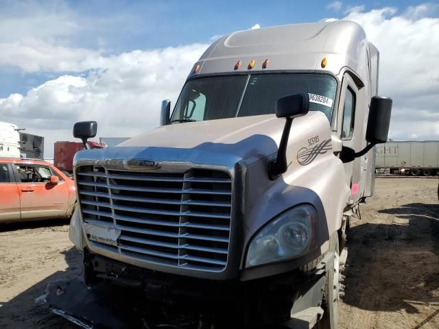 2014 Freightliner Cascadia 125