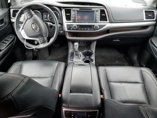 2019 Toyota Highlander SE