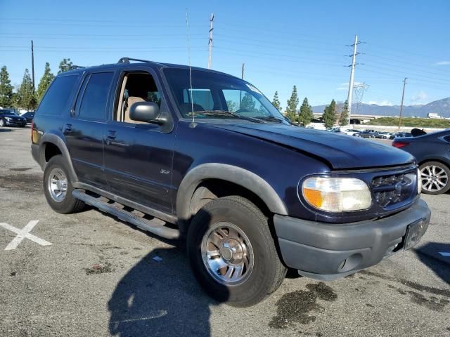 2000 Ford Explorer XLS