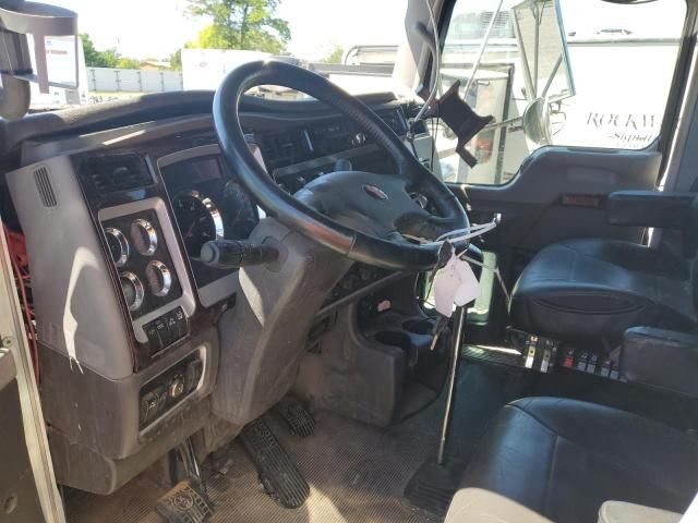 2020 Kenworth Construction T800