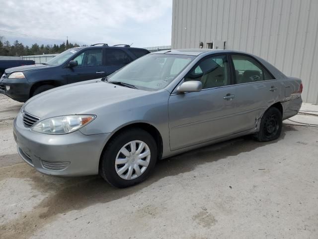 2005 Toyota Camry LE