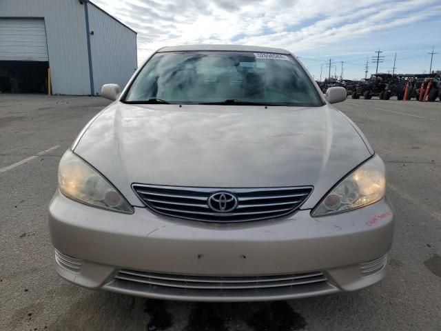 2005 Toyota Camry LE