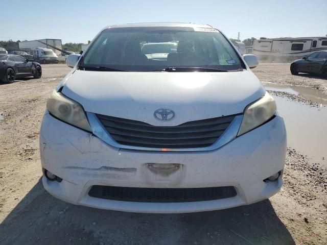 2012 Toyota Sienna XLE