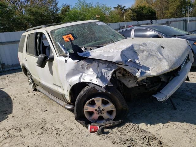 2004 Ford Explorer XLT