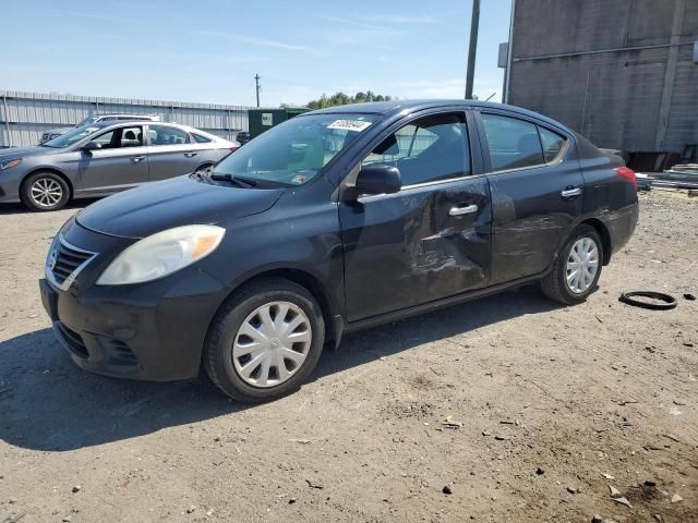 2013 Nissan Versa S