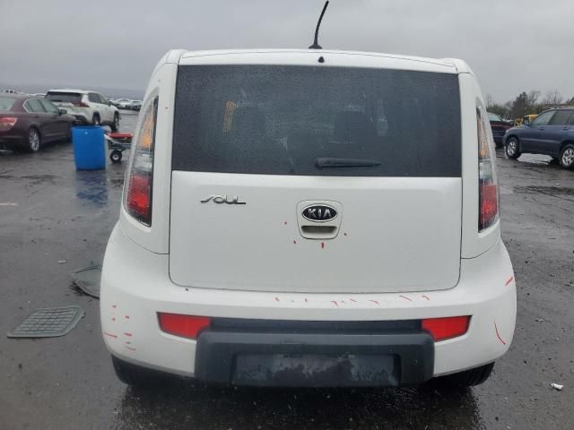 2010 KIA Soul +