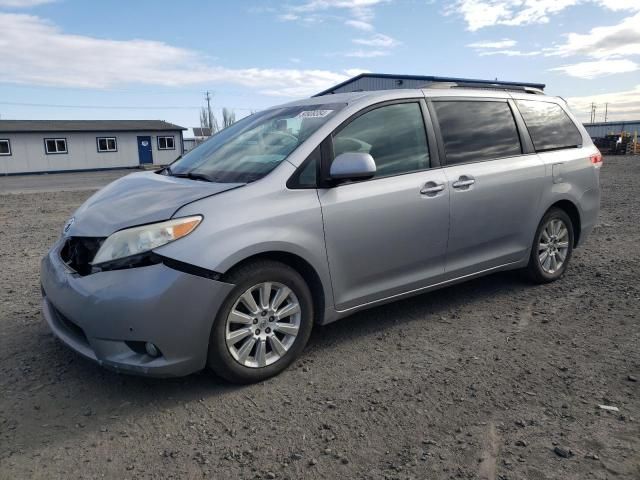 2012 Toyota Sienna XLE