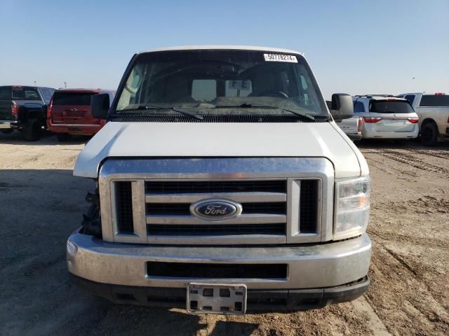 2011 Ford Econoline E350 Super Duty Wagon