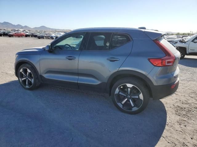 2019 Volvo XC40 T5 Momentum