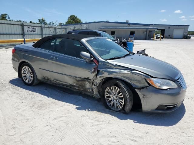 2013 Chrysler 200 Touring