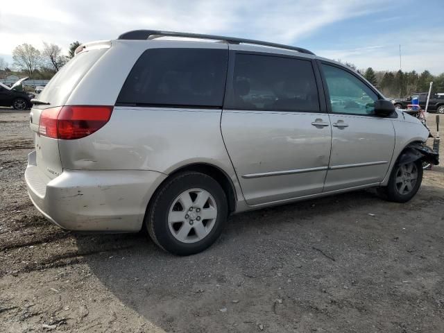 2004 Toyota Sienna CE