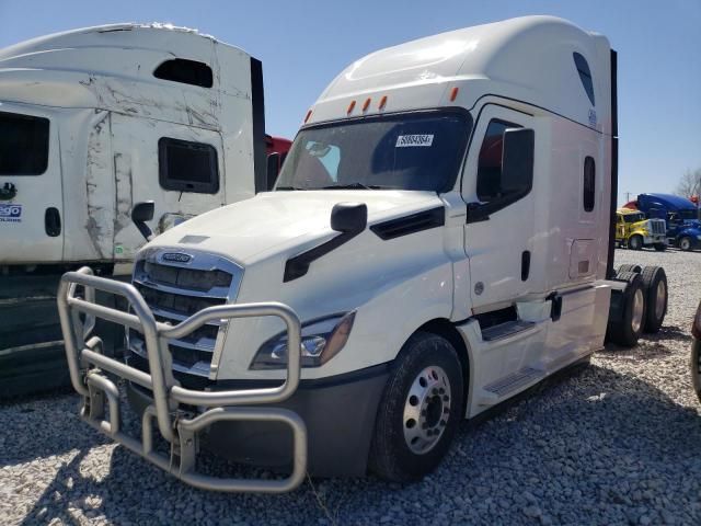 2019 Freightliner Cascadia 126