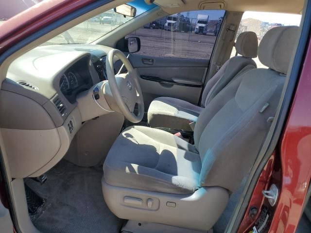 2005 Toyota Sienna CE