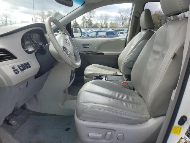 2013 Toyota Sienna XLE