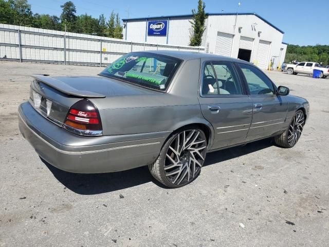 2002 Ford Crown Victoria LX