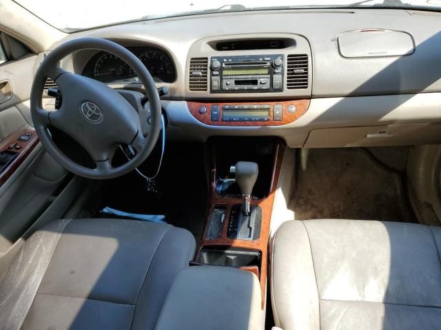 2004 Toyota Camry LE