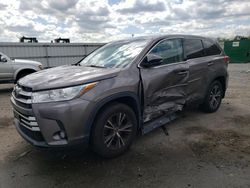 Toyota Highlander Vehiculos salvage en venta: 2019 Toyota Highlander LE